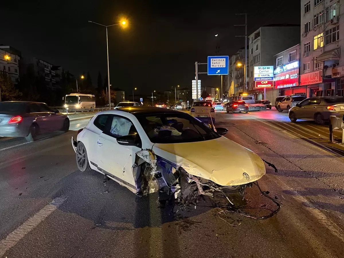 Derince’de Zincirleme Kaza: 2 Yaralı