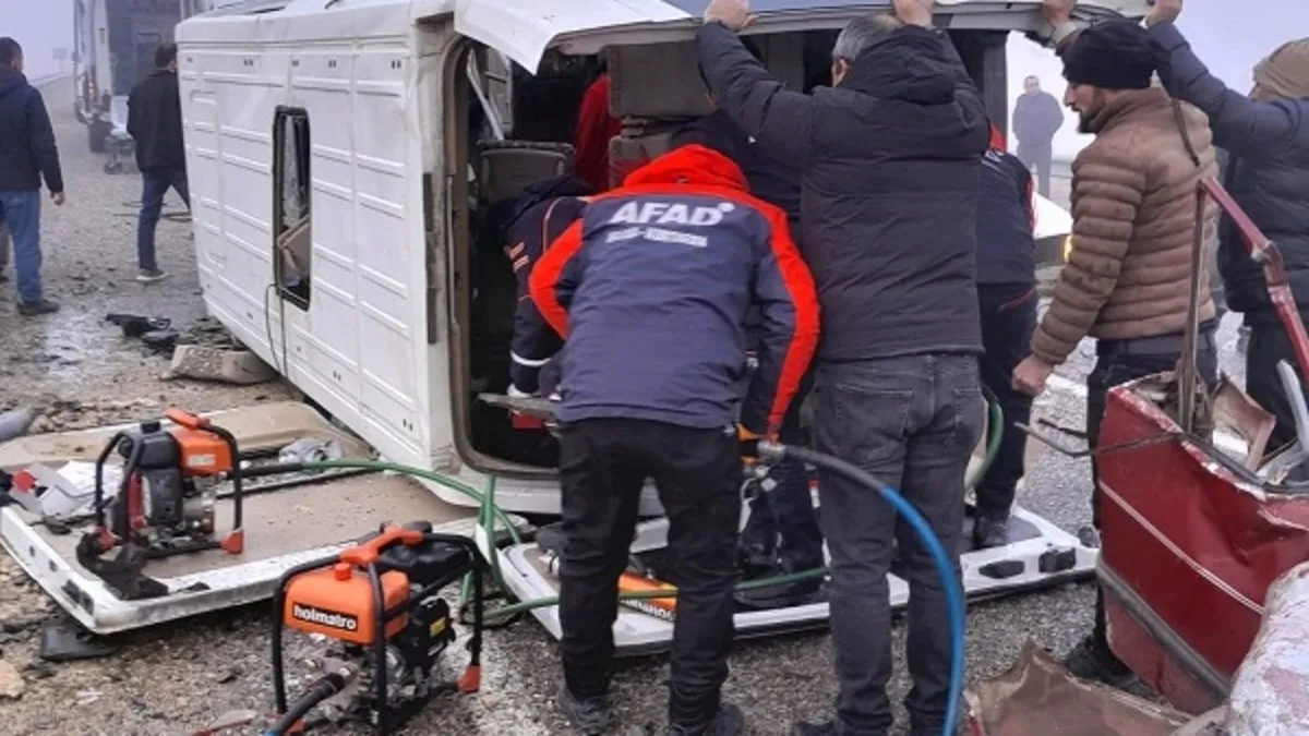 Kırşehir’deki feci kazada ölü sayısı 4’e yükseldi