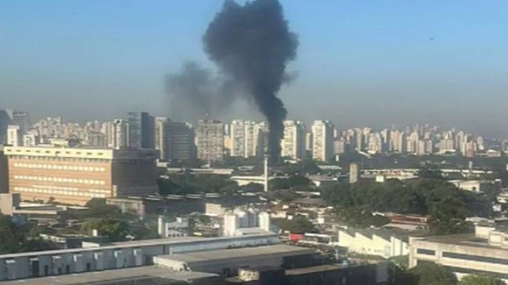 Brezilya’da uçak şehir merkezine düştü! 2 ölü