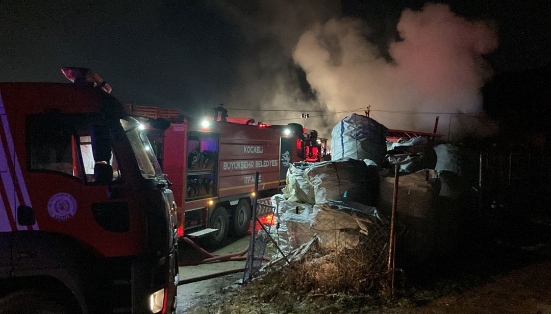 Gebze’de palet fabrikasında yangın